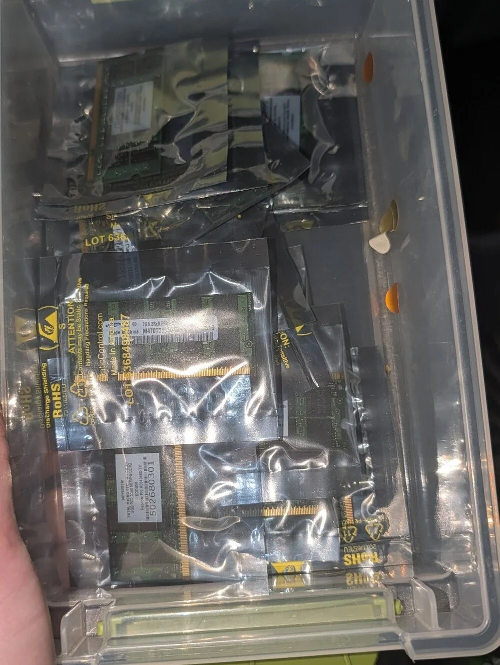 17 Samsung 2GB DDR2 RAM Modules